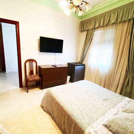 La Malvarrosa Beach Rooms In Shared Apartment Valencia Exterior photo
