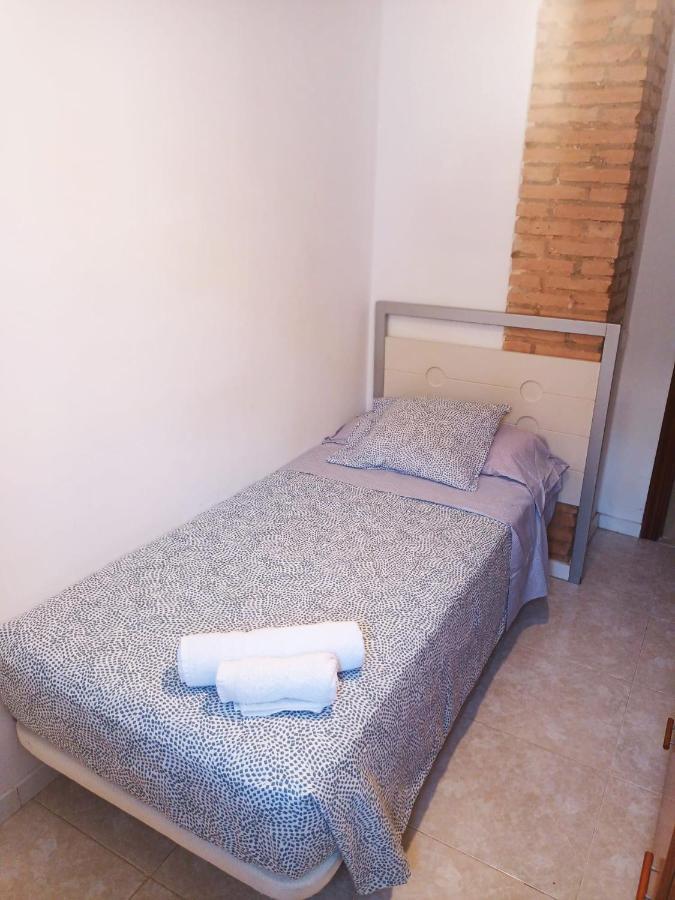 La Malvarrosa Beach Rooms In Shared Apartment Valencia Exterior photo